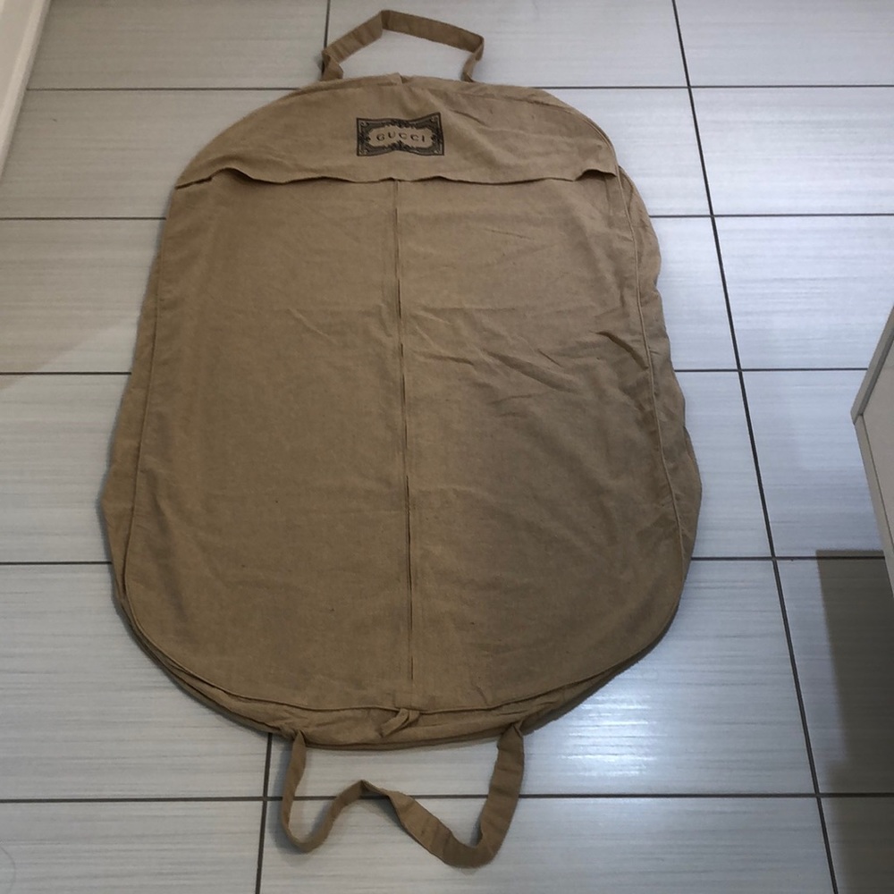 Gucci dress zip bag